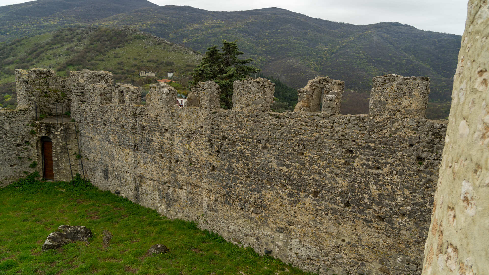 Castello Angioino di Roccapipirozzi